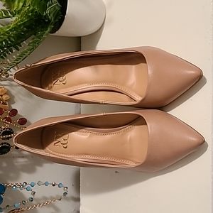 New York & Co Pumps